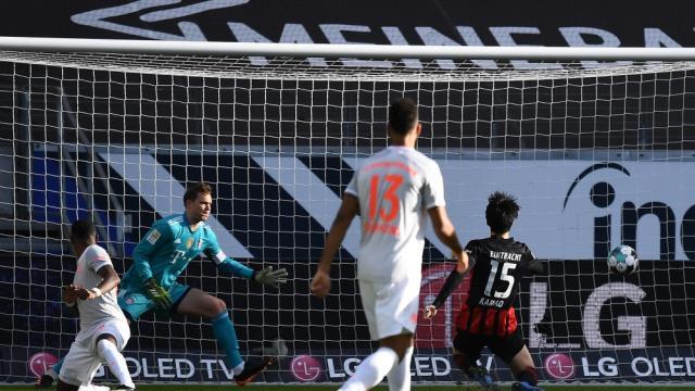 开云平台-爱挖坑的拜仁终于没能爬出来，德甲的悬念活过来了